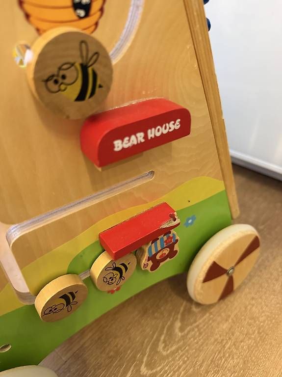 Veicoli per bambini: Schöne Laufhilfe aus Holz – Usato da Bäch SZ venduto da Blansz 3