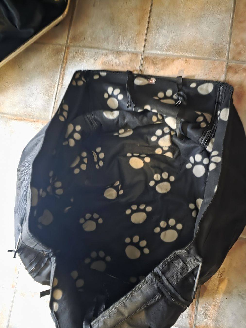 Niches, paniers: Trixie Autositzbezug Fleece Polyester Schwarz  – D'occasion à Egerkingen par Toengi01 1