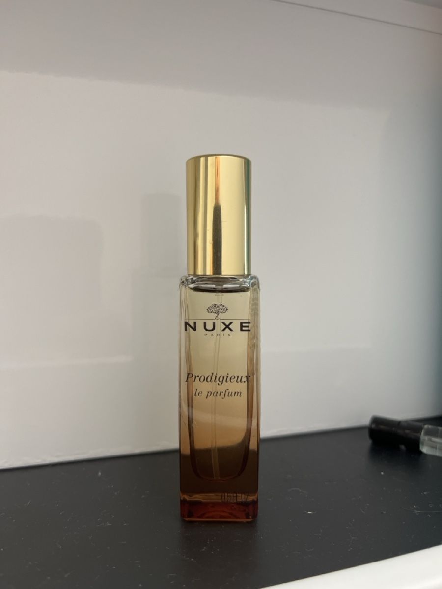 Nuxe Profumi & Eau de Toilette: Parfum Nuxe Prodigieux le parfum – Nuovo (secondo la descrizione) da Lausanne venduto da mil_g7nn