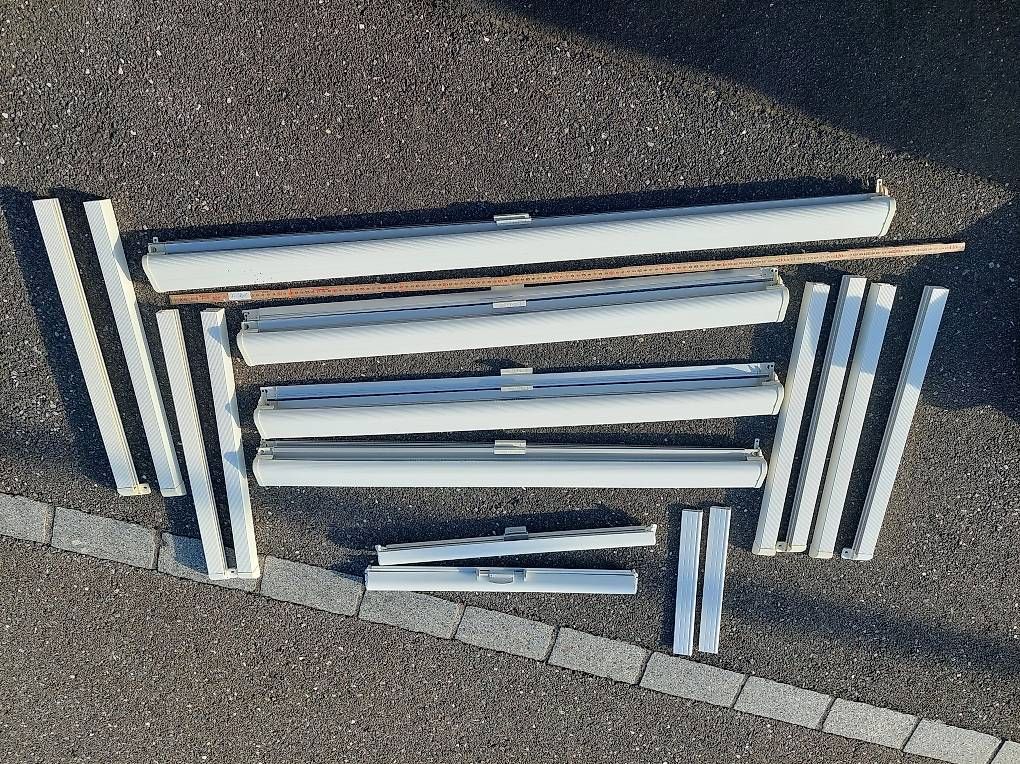 Autres articles pour la maison: Verdunklungsrollos mit Fliegengitter für Wohnwagen – D'occasion à Grabs par taenne27 2