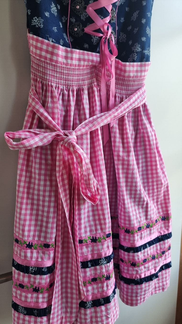 C&A Vestiti: Wunderschönes LANDHAUS Dirndl, Gr. 36/S – Usato da Gontenschwil venduto da shop2hand 5