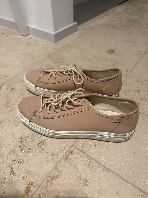 Chaussures femmes: Sneakers  – D'occasion à Zürich par AJO91 1