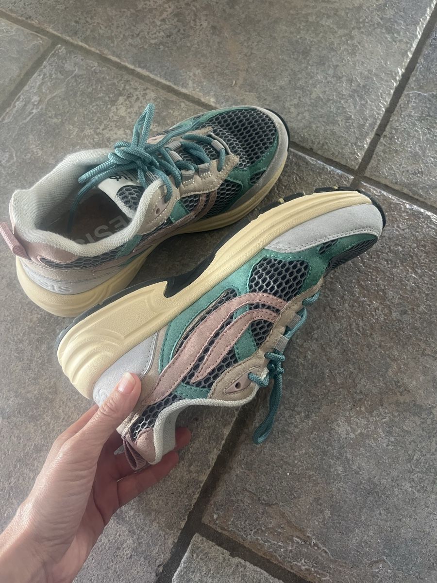 Genesis Scarpe da donna: Fair sneaker Genesis shoes 37 – Usato da Stallikon venduto da CristinaK.2026