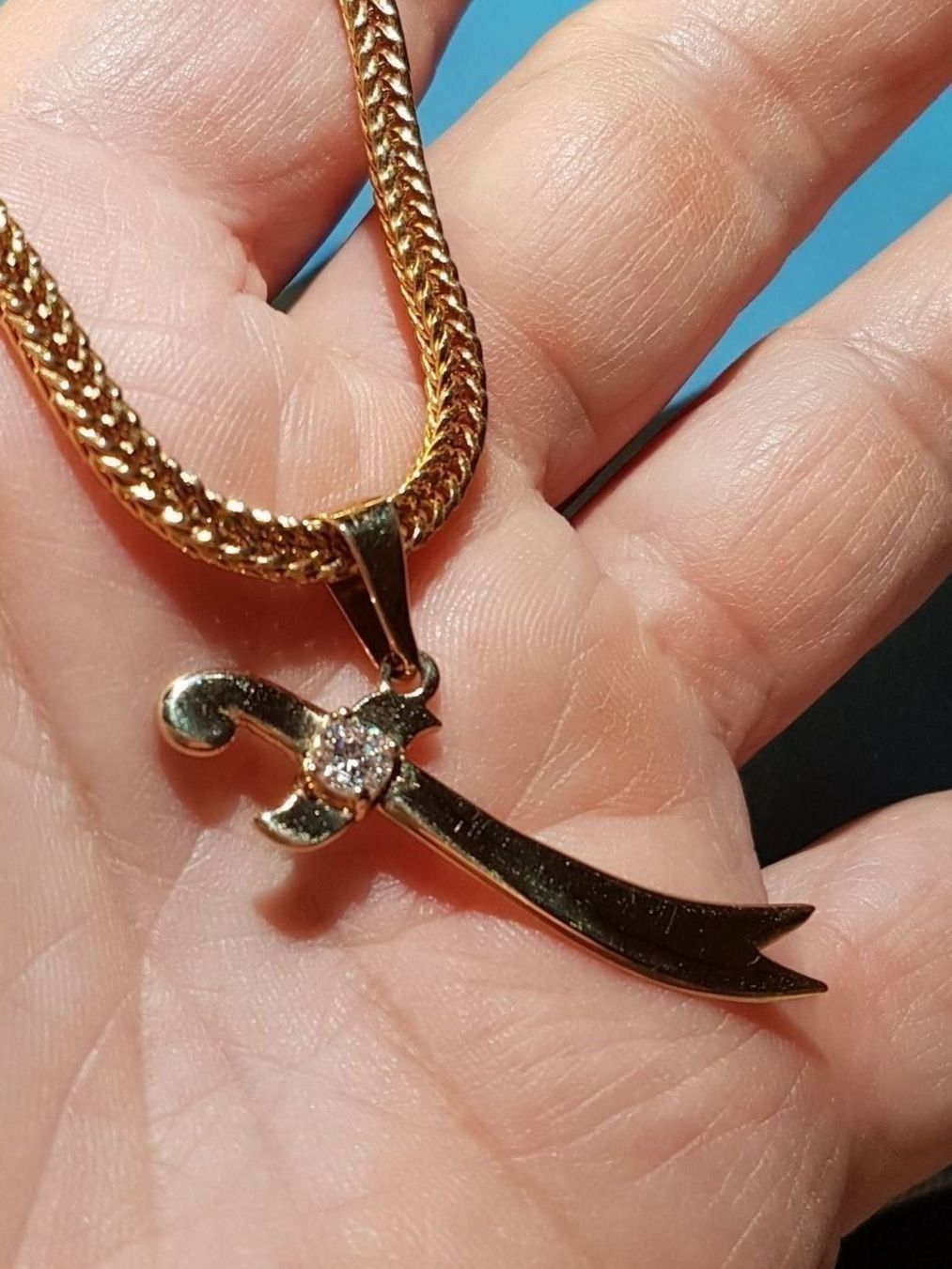 Pendentifs: Schwert/Säbel, Gelbgold + einem Kristall – Neuf (Voir description) à Unterägeri par Altgoldschmuck
