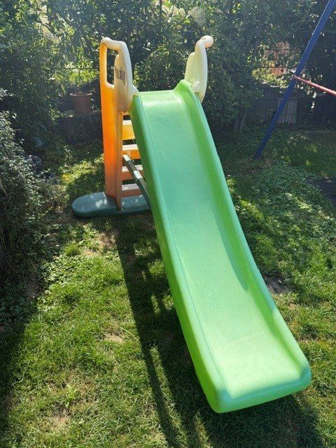 Smoby Toboggan: Robuste Kunststoff Kinderrutsche SMOBY ohne Defekte – D'occasion à Jegenstorf par Bilby2000