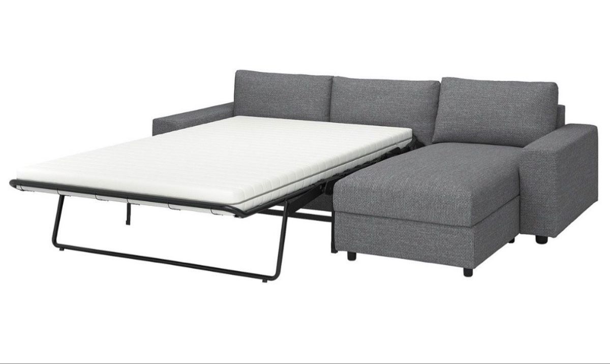 Ikea Divani: Grey Sleeper Sofa with Chaise Lounge - Like New! – Usato da Basel venduto da raf_28z2