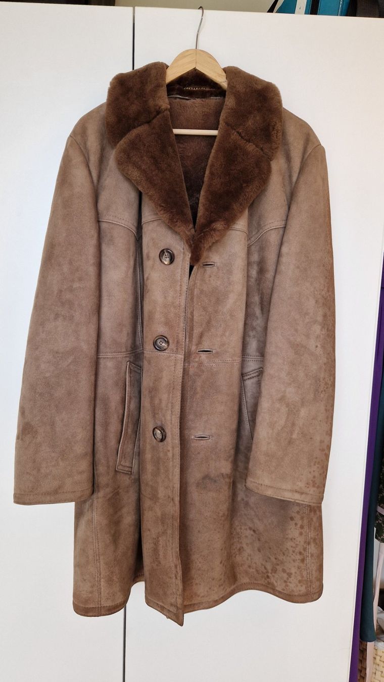 Cappotti: Unisex Wildledermantel mit Lammfell-Innenfutter – Usato da Horgen venduto da madlaina12