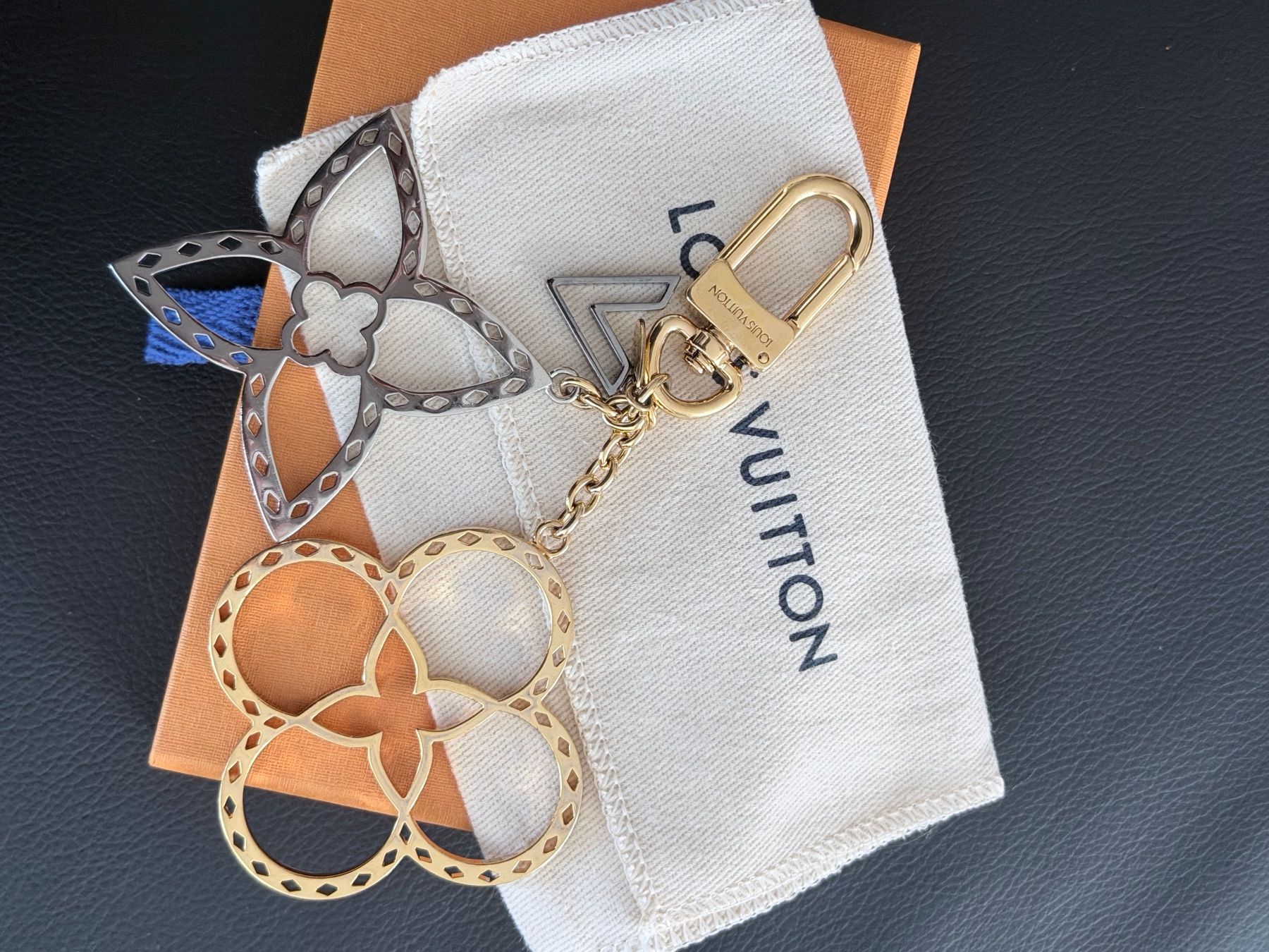 Louis Vuitton Anhänger: Louis Vuitton Charm – Gebraucht aus Reinach AG von BisMad3 6