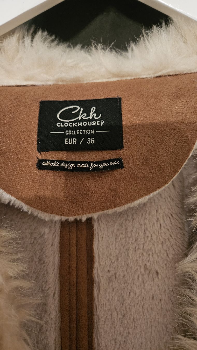 C&A Mäntel: Clockhouse Mantel mit Kunstfell – Gebraucht aus Schmerikon von kle_mc5s 2