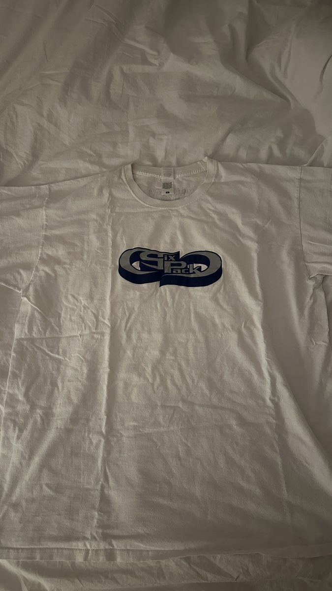 T-shirt: Six Pack T-shirt – Usato da Richterswil venduto da sel_gl8y