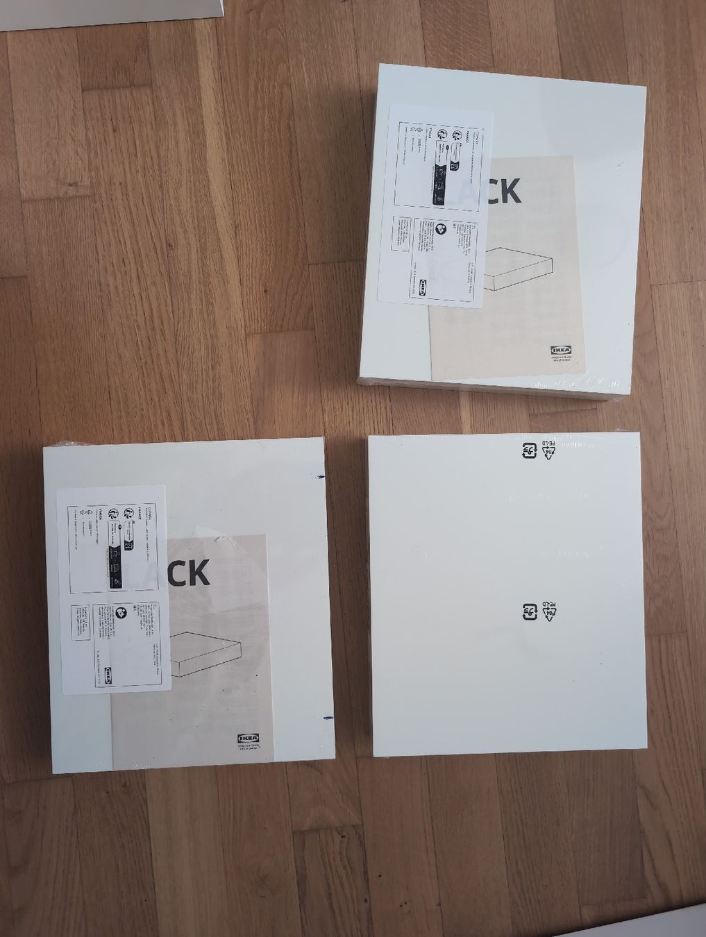 Ikea Scaffali: 3 x IKEA LACK Wall Shelf White 30x26cm – Nuovo e nell'imballaggio originale da Zürich venduto da StefaniaSA