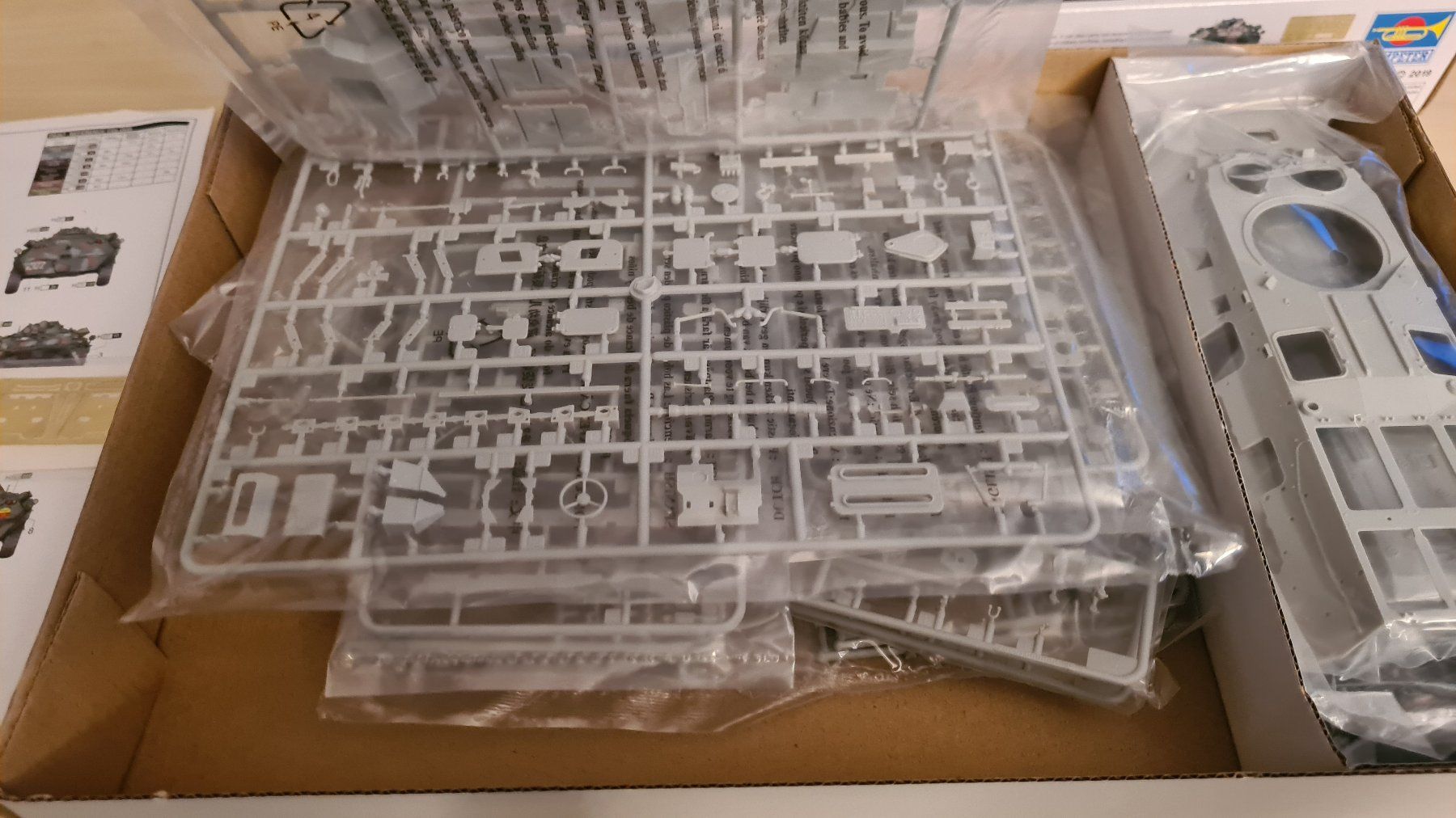 Modellbausätze & Standmodelle: 1:35 BTR-80 APC - Trumpeter 01594 – Neu (gemäss Beschreibung) aus Bassersdorf von jackbmw 6