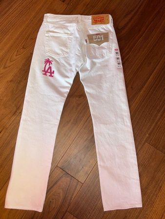 NEW LEVI'S 501 JEAns - EXCLUSIVE PAIR- 29 X 32