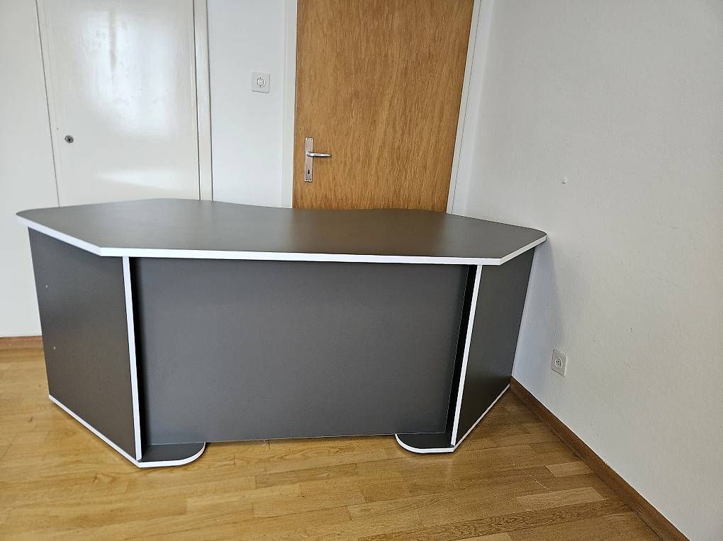 Scrivanie: Gaming-Tisch – Usato da Chur venduto da zie_t9q2 1