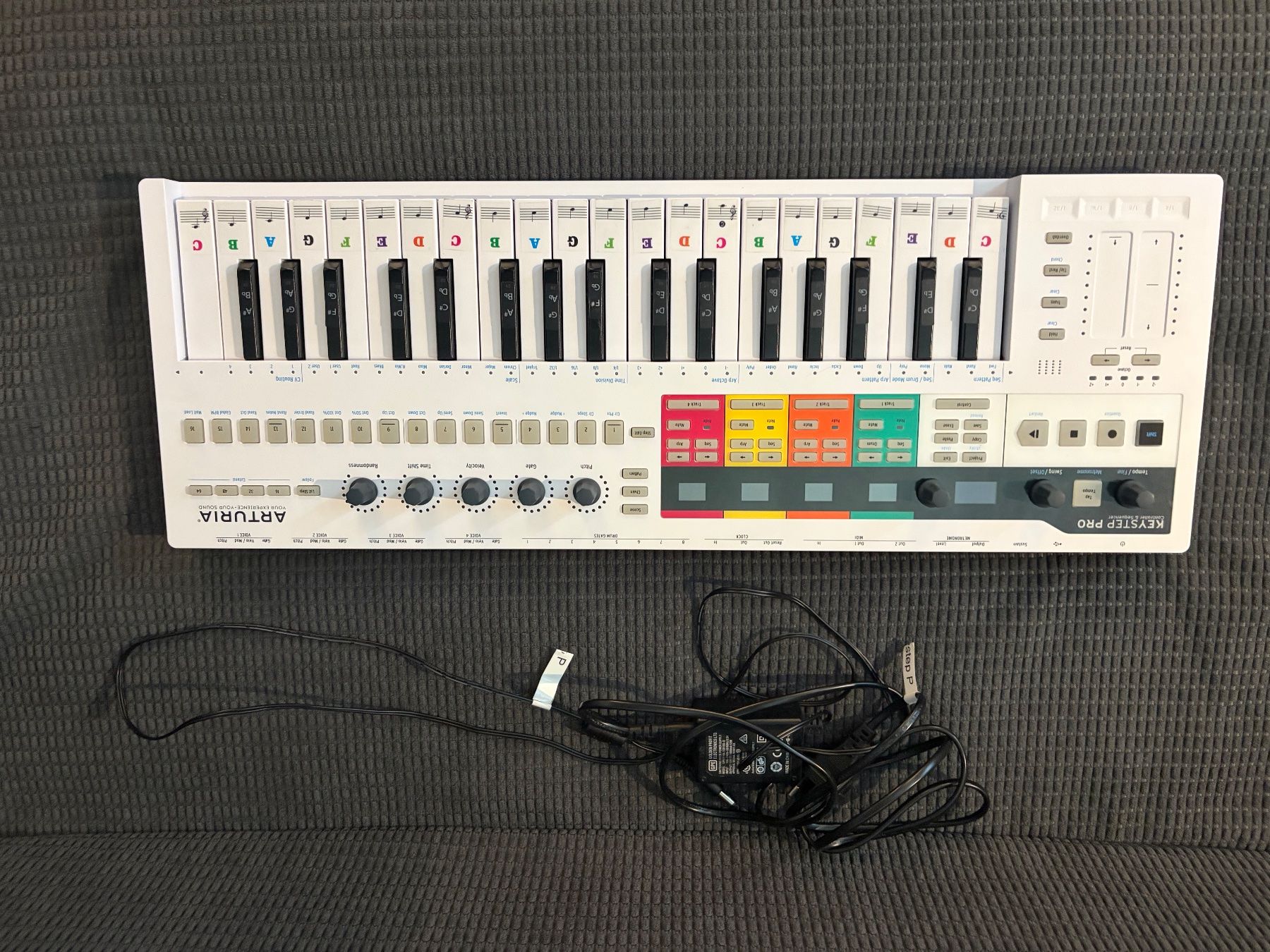Musikinstrumente: Arturia KeyStep Pro Controller-Keyboard weis guter Zustand – Gebraucht aus Schaffhausen von ram_667r