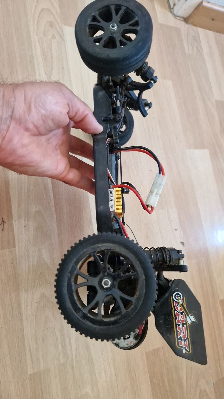 RC Modellbau: 1:10 Elektro Buggy 2WD RC Auto – Gebraucht aus Zürich von Arianco 2