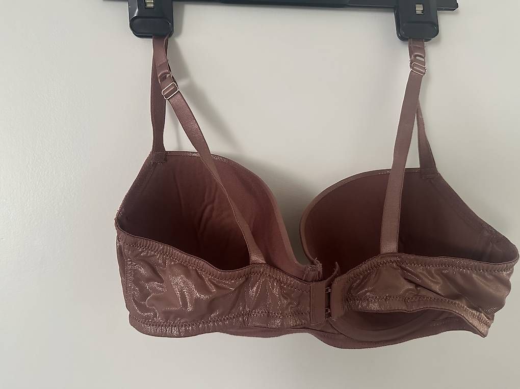 Altra biancheria intima: Modische Bügel BH. Gr. 85 C – Usato da Flawil venduto da mar_9chb 3