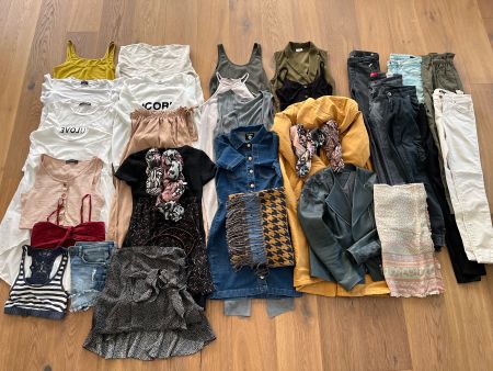 Grosses Kleiderpaket Damen Gr. S/34/36