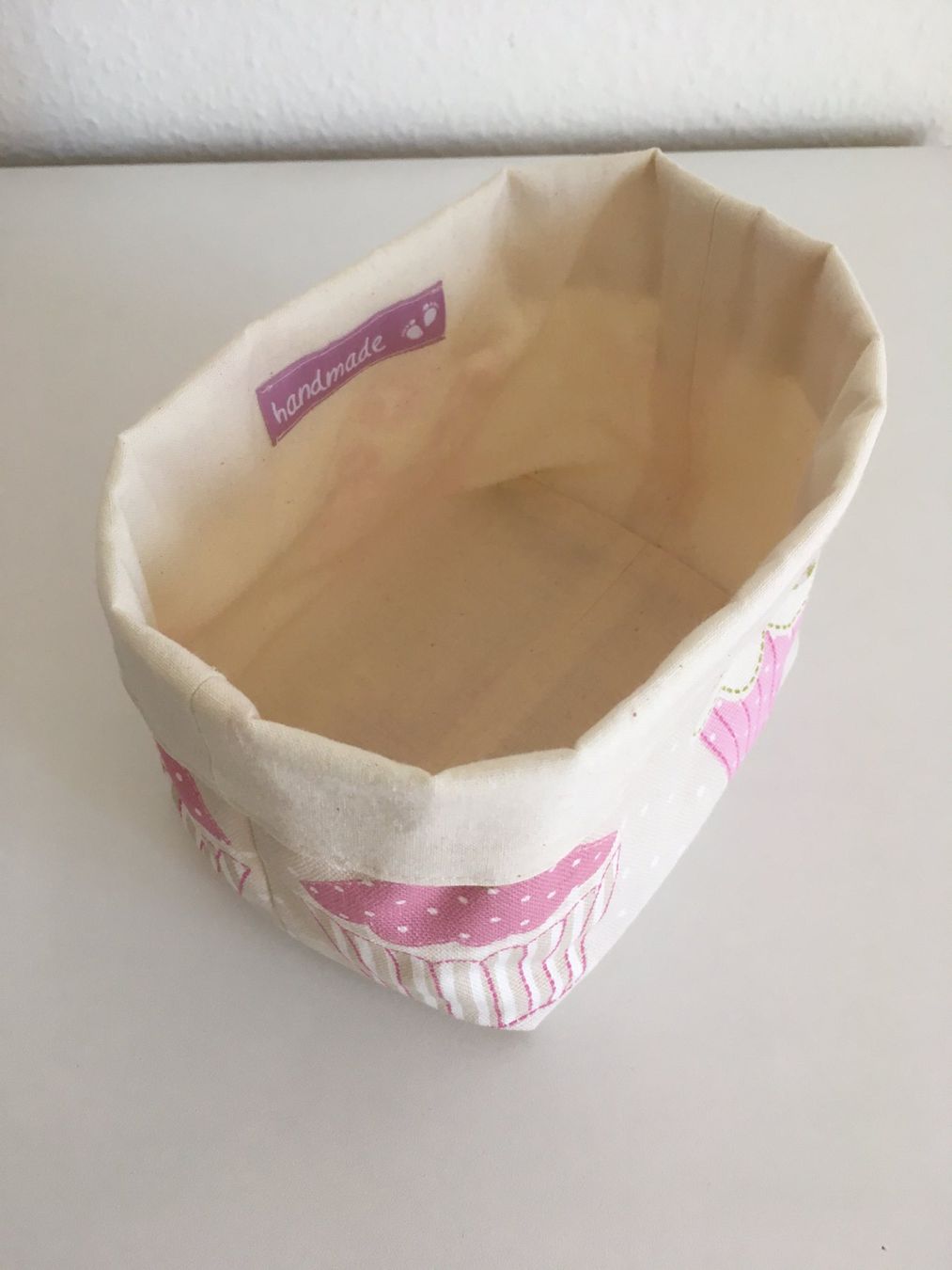 Altro per la casa: Einfaches Utensilo mit Cupcake-Muster - handmade – Usato da Brugg AG venduto da Biomaga