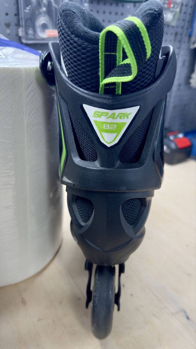 Pattini in linea & Pattini a rotelle: Inline Skates Rollerblade Grösse 44 neuwertiger Zustand – Usato da Uzwil venduto da benke36 7