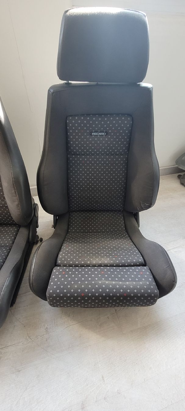 Recaro Toutes les pièces auto: Sièges Recaro – D'occasion à Ecublens VD par Sarmale542 2