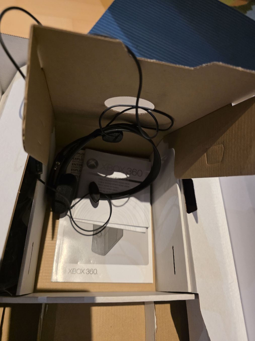 Microsoft Console: Console Xbox 360 250GB avec Microsoft wheel force feedback – Usato da Neyruz FR venduto da Yann 4