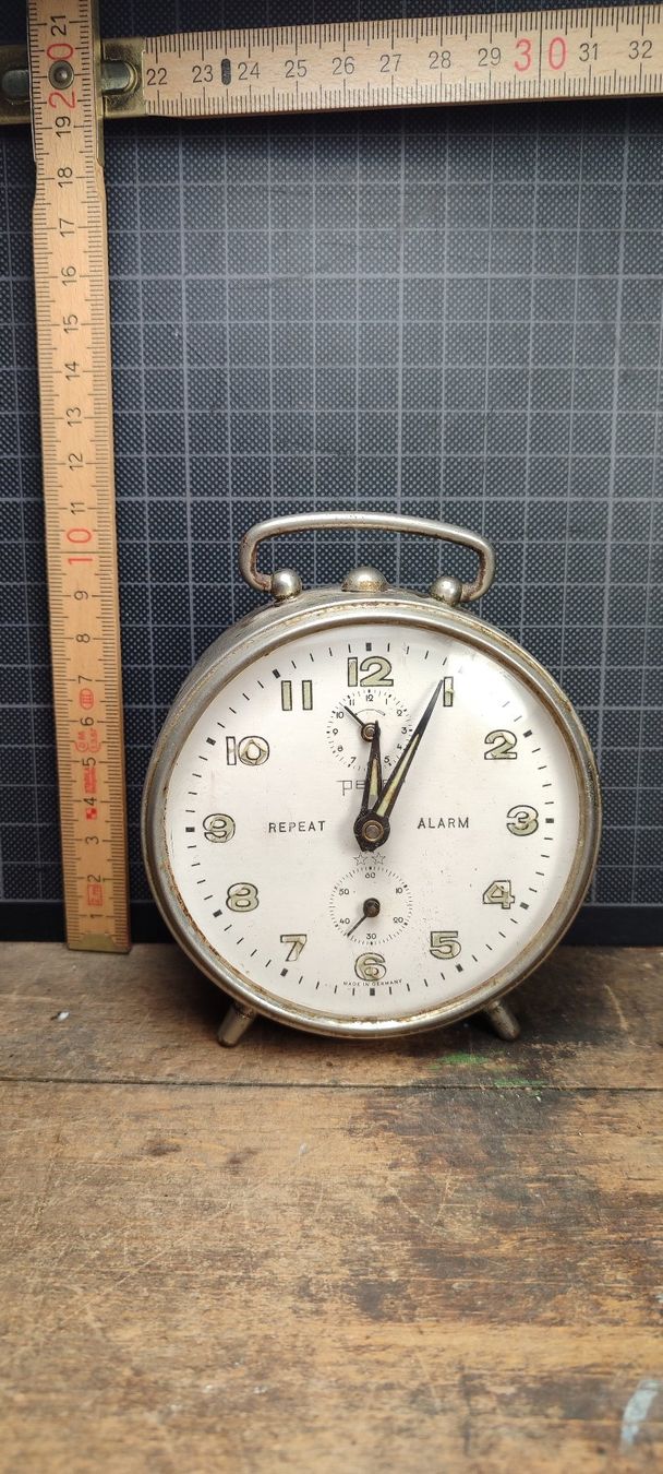 Sveglie: Wunderschöner alter Wecker Nr79 PETER  REPEAT ALARM – Usato da Gelterkinden venduto da MYSTOREFORYOU4460 1
