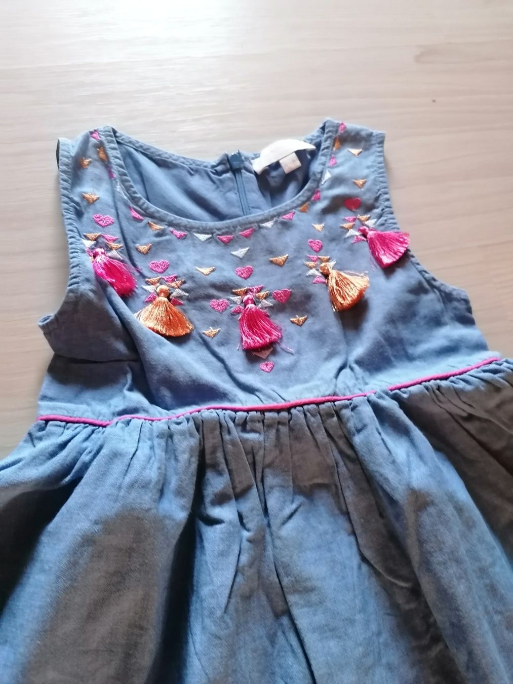 Vestiti & Gonne: Robe, haut, robe sans manches – Usato da Montcherand venduto da petiteoune75 2