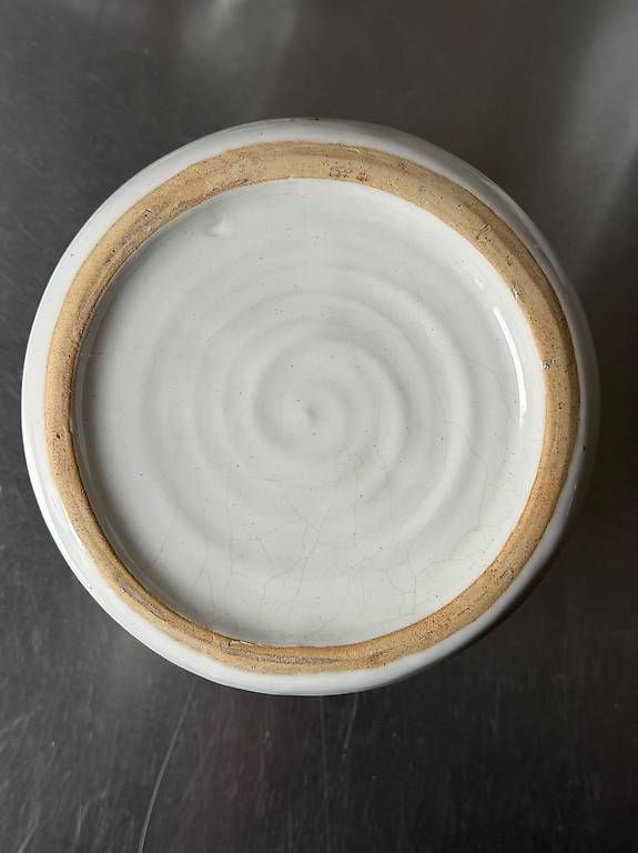 Vasen & Gefässe: White ceramic vase – Gebraucht aus Zürich von emi_j76q 3