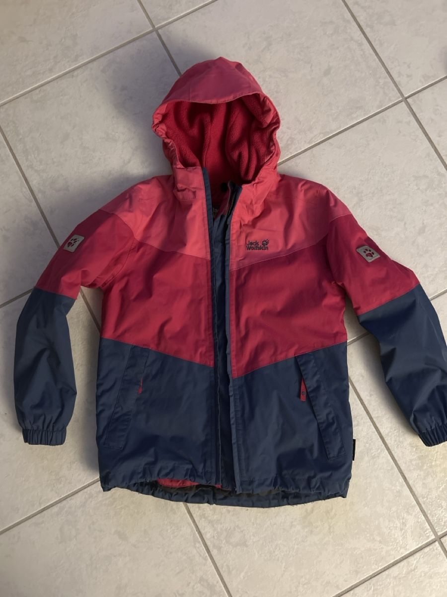 Jack Wolfskin Giacche & Cappotti: Jack Wolfskin Winterjacke Gr 140 – Usato da Lostorf venduto da Venice16