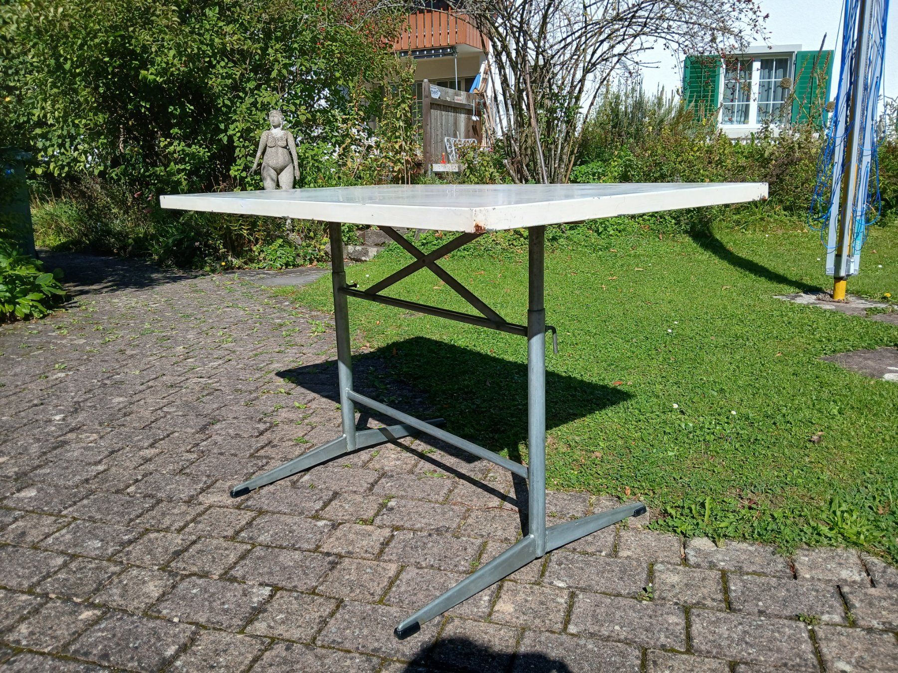 Tavoli: Gartentisch 70er Jahre weiss gestrichen – Usato da Zumikon venduto da Vollvintage 4