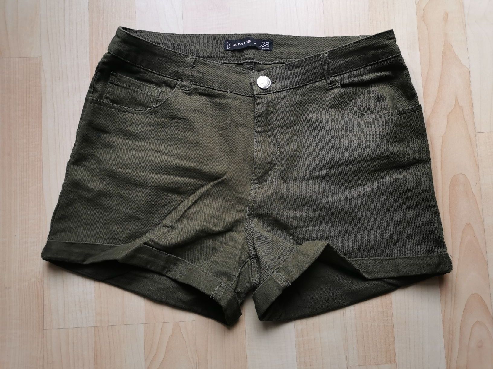 Hosen: Shorts Hotpants olive khaki Gr.38 – Gebraucht aus Zürich von Hibiskus3 2