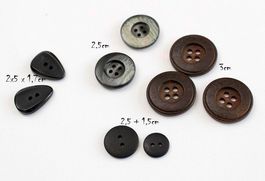 Knöpfe versch. Grössen, schwarz, braun,