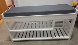 Schuhbank mit klappbarer Sitzfläche