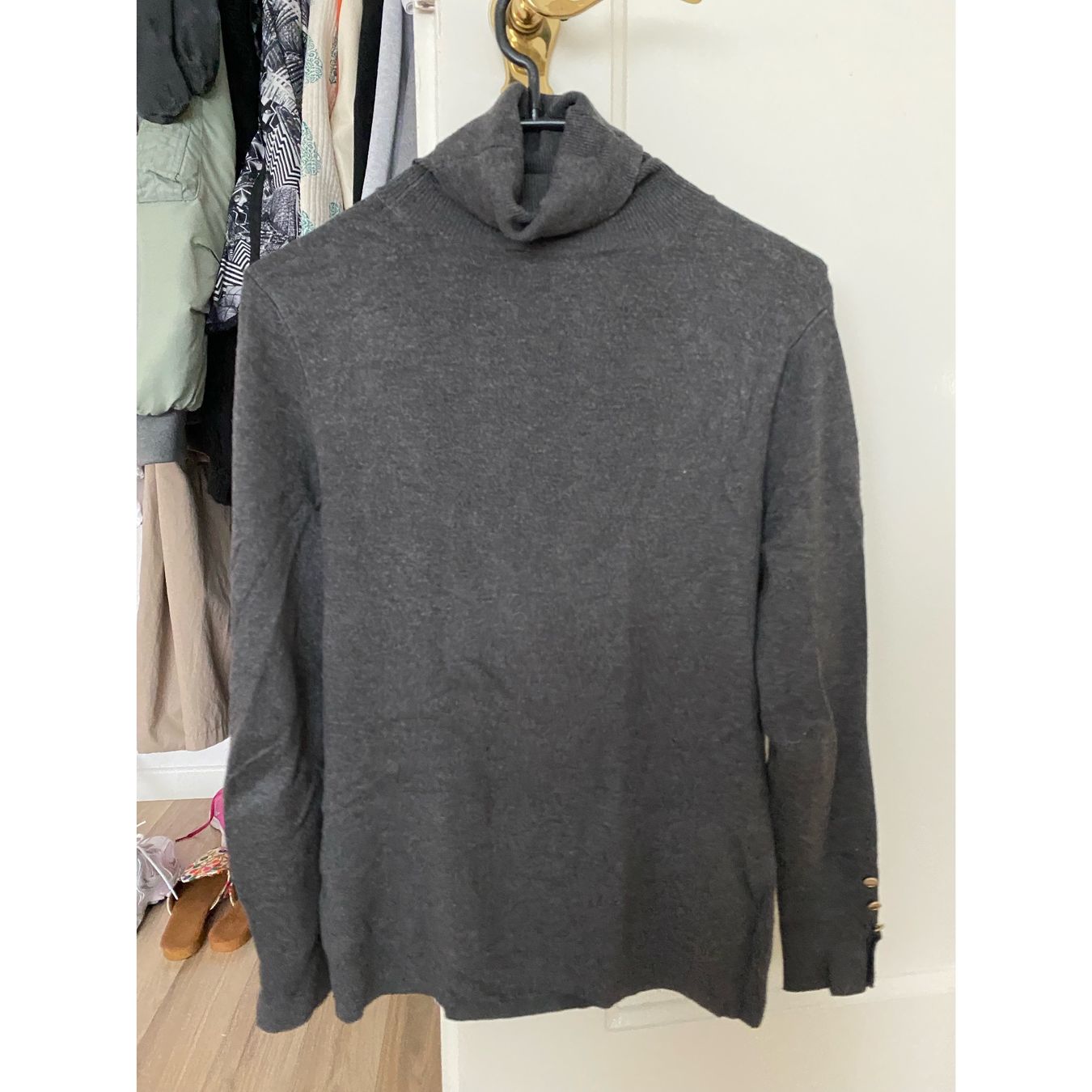 Zara Maglioni & Felpe: Grauer Rollkragenpullover von Zara in Grösse M – Usato da Zürich venduto da ten_dhq7