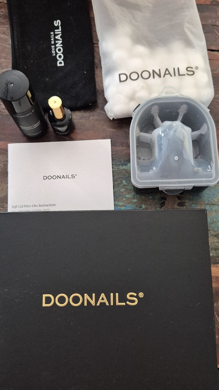 Ongles artificiels: Komplettes Set Doonails – Neuf (Voir description) à Benglen par Janine_25 6