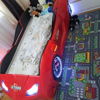2x Auto - Kinderbett                     1x rot & 1x blau