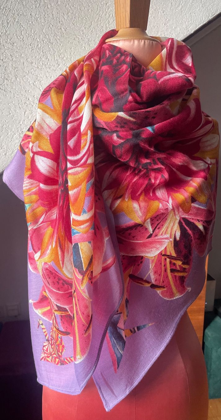 Fabric Frontline Foulard & Sciarpe: Kaschmirfoulard Dahlia – Nuovo (secondo la descrizione) da Zürich venduto da Poppy108 4
