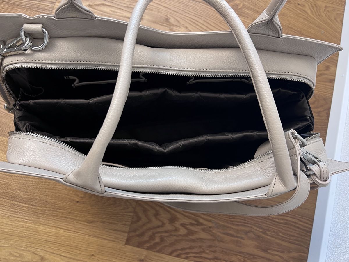 Koffer & Taschen: Genuine Leather Business Bag 15.6" vanilla – Gebraucht aus Gipf-Oberfrick von Sonne010203 7