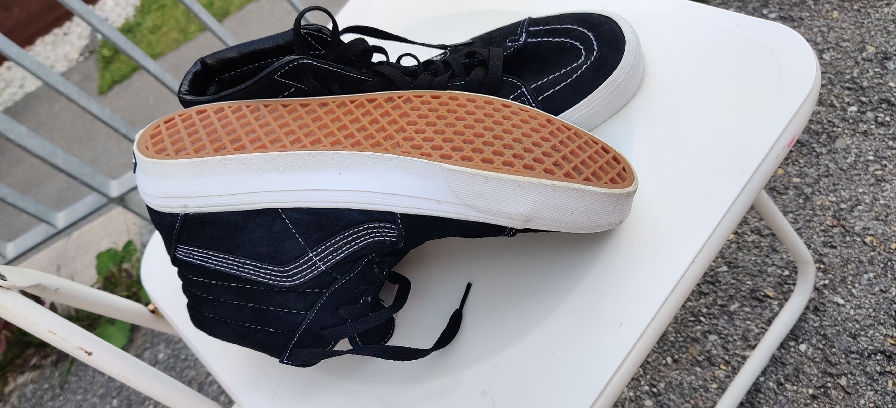 Vans Scarpe da uomo: Vans Herren Sneaker hoch schwarz Gr. 42 – Usato da Meiringen venduto da Sib_Zh 7