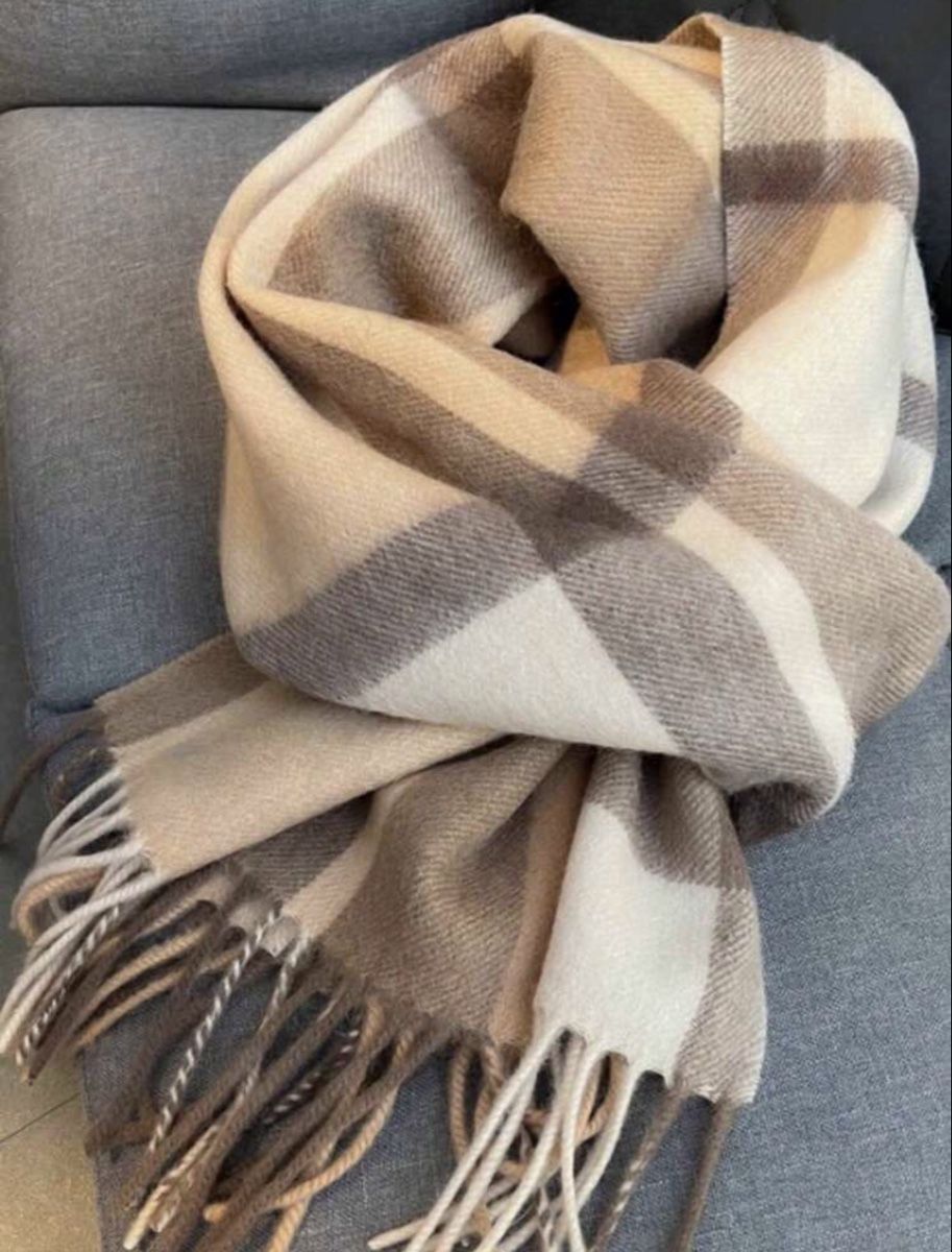 Foulard & Sciarpe: Écharpe 100% en laine – Nuovo e nell'imballaggio originale da Châtel-St-Denis venduto da Montclair_Swiss 3