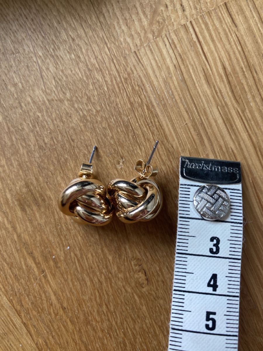 H&M Orecchini pendenti & Orecchini a lobo: Boucles d'oreilles dorées – Usato da Villeret venduto da Laloer22 1