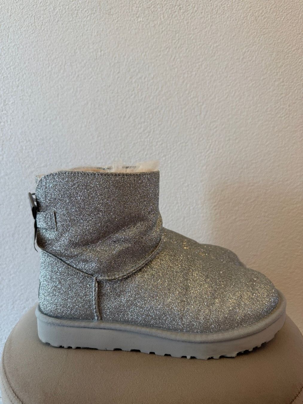 Ugg Damenschuhe: Silber UGG Boots Gr.39 – Gebraucht aus Burgdorf von Nema06
