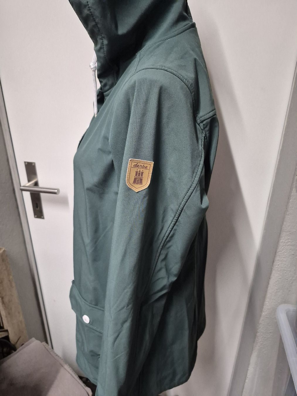 Cappotti: derbe Softshell Kurzmantel Gr.40 waldgrün – Usato da Merligen venduto da muss_haben 1