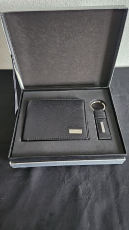 Hugo Boss Geschenkset: Portemonnaie & Schlüsselanhänger!