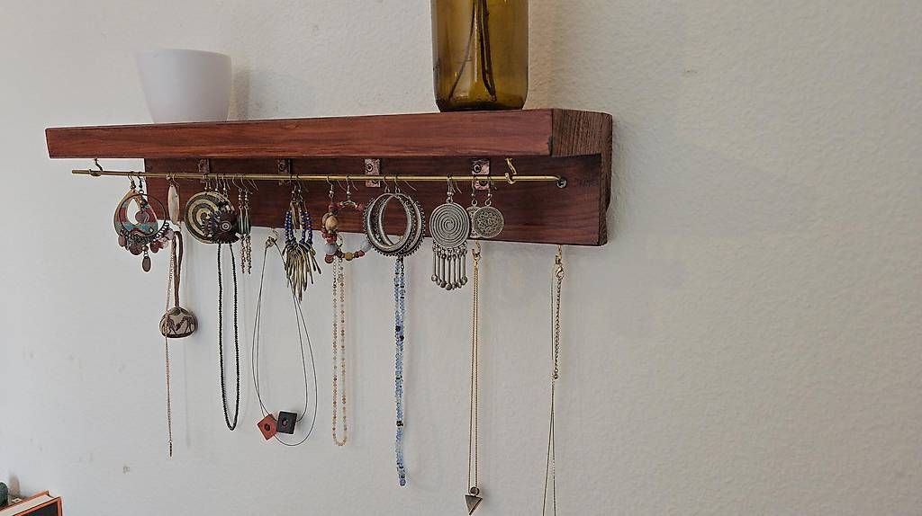 Scaffali: Wand-/Schmuckregal (exkl. Schmuck) – Usato da Thalwil venduto da mon_rx28 2