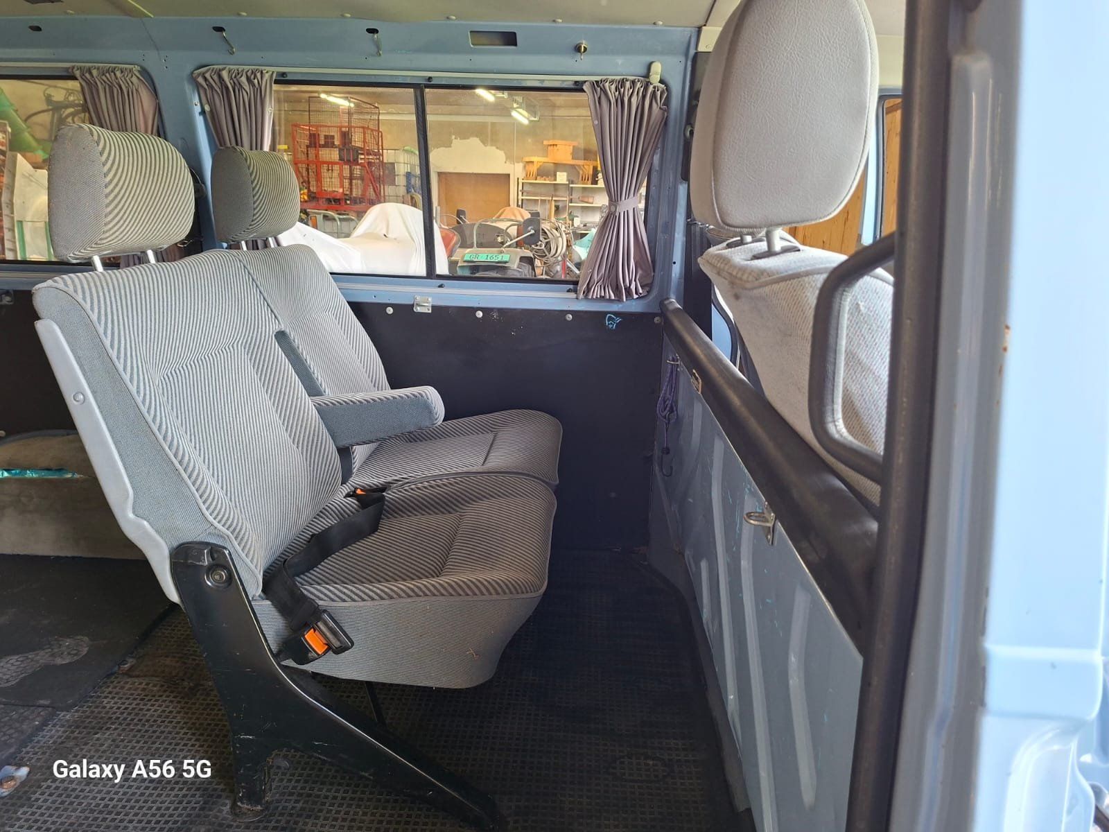 VW Automobili: Vw T4 2.5 TDI Multi-Transporter-Camper mit erst 168.300 Km – Usato da Fläsch venduto da Levanti25 3