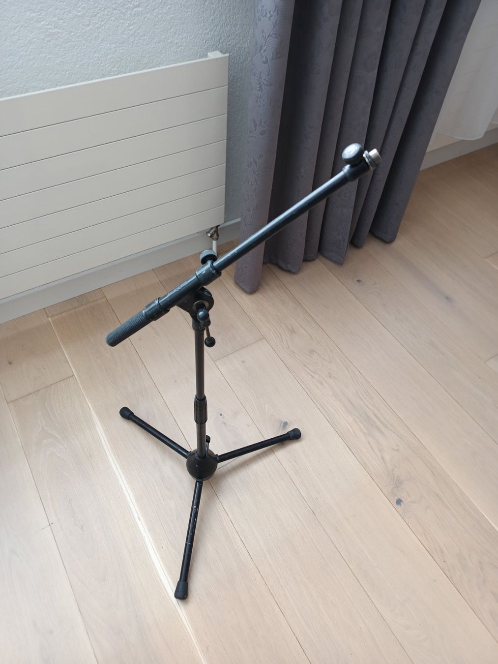 Supporti per strumenti musicali & leggii: K&M Mikrofonständer, Stativ halbhoch – Usato da Muolen venduto da Brassmaster27 1