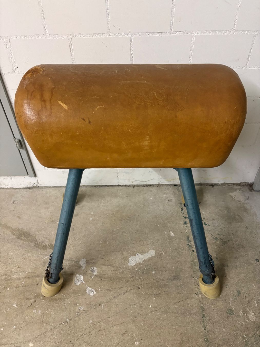 Alder+Eisenhut Hometrainer: Turngerät Sprungbock, Leder Vintage Retro – Gebraucht aus Schleinikon von riet_2026 4