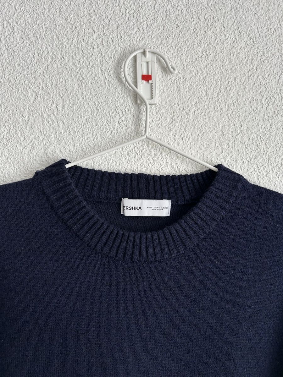 Bershka Maglioni & Felpe: Bershka Pullover dunkelblau Grösse S – Usato da Chur venduto da faja7000 1